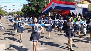 San Lorenzo: escuelas, colegios, y fuerzas vivas rindieron homenaje a la Patria con coloridos desfiles - Nacionales - ABC Color