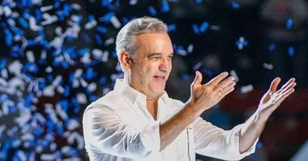La Nación / Peña felicitó a Abinader