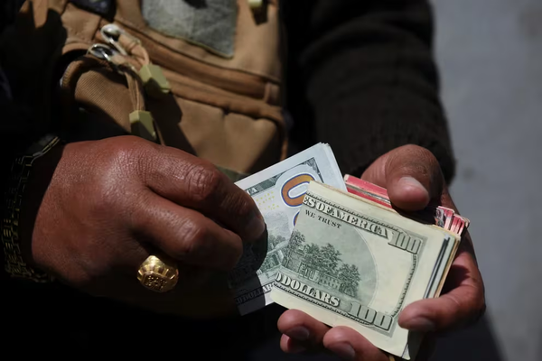 Falta de dólares pone a Bolivia al borde una nueva crisis social - Megacadena - Diario Digital