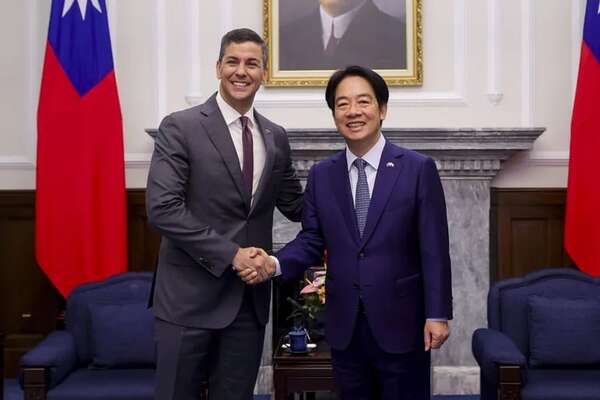 Reunión bilateral y compromisos de cooperación tecnológica con el nuevo gobierno de Taiwán - Política - ABC Color
