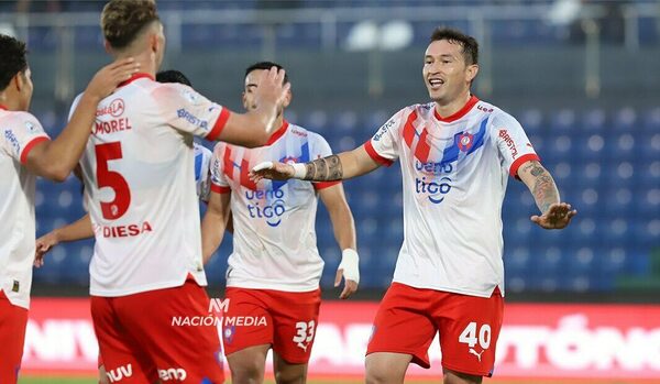 Versus / El importante registro que alcanzó Fernando Fernández con su gol ante Sol de América