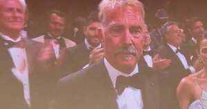 La Nación / Cannes: ovación de 7 minutos hace llorar a Kevin Costner