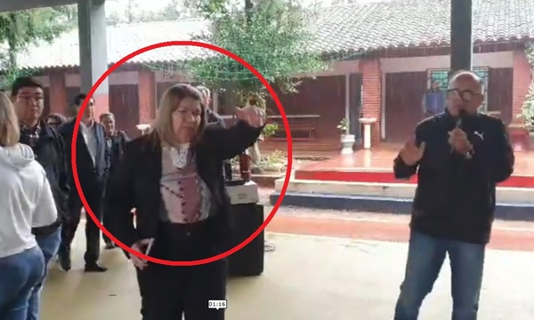 Denuncian a Perla Argüello por conductas y actitud autoritarias hacia la prensa - OviedoPress