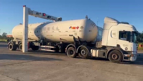 Argentina: Hallan marihuana en dos camiones de combustible proveniente de Paraguay