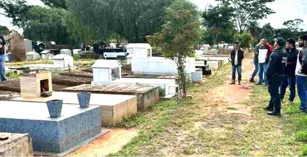 Cadáveres robados de cementerios de la frontera estarían siendo vendidos por la “mafia negra”