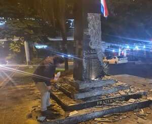 Kelembu destruyó polémico monolito masónico en Ciudad del Este - ABC en el Este - ABC Color