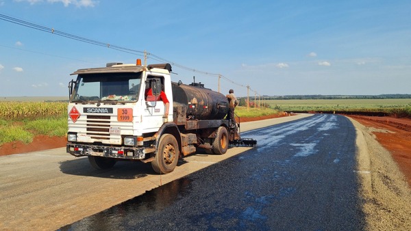 Avanzan las obras de asfaltado en Puerto Indio - La Clave