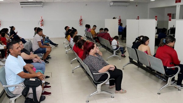 Identificaciones da tibia respuesta ante denuncias de coimas para cédulas y pasaportes