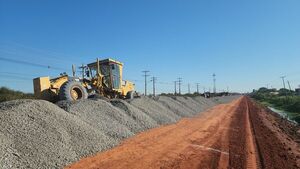 Colocan base asfáltica en tramo Puente Nanawa-Rotonda