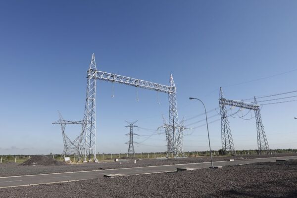 Recursos de Itaipu serán usados de forma eficiente para que la economía tenga capacidad de absorber la energía generada - .::Agencia IP::.