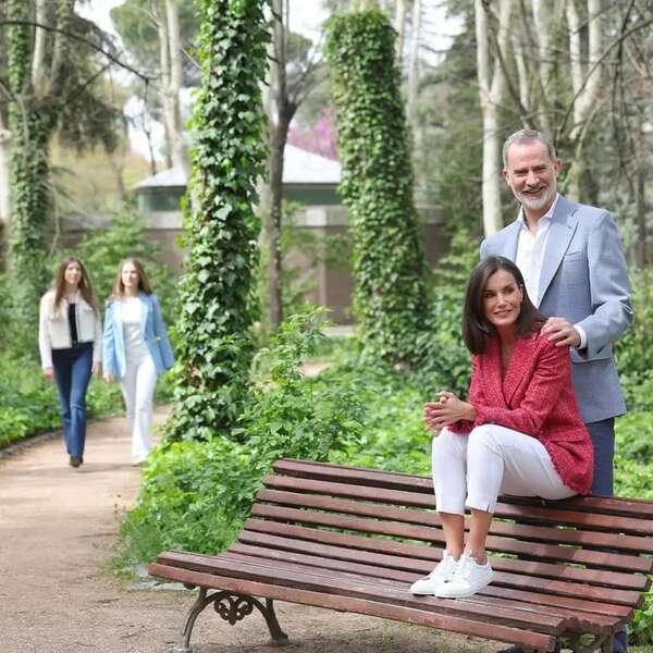 Los reyes Felipe y Letizia comparten nuevas fotos en la previa de sus 20 años de matrimonio - Gente - ABC Color
