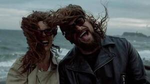 ¡"Aquaman" se convirtió en yerno de Ricardo Arjona!