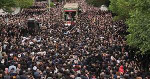 La Nación / Iniciaron multitudinarias exequias del presidente iraní