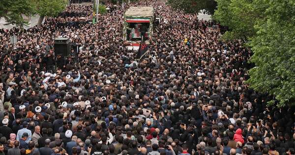 La Nación / Iniciaron multitudinarias exequias del presidente iraní