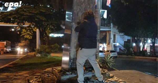 Kelembú destruye monolito masónico en CDE, generando controversia