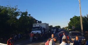 Manifestantes de Arroyito volvieron a cerrar ruta