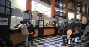 La Nación / Uso de impuestos para pago de salarios disminuyó un 10 %