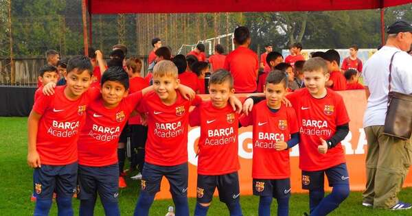 La Nación / Academia Barcelona de fútbol vuelve con todo