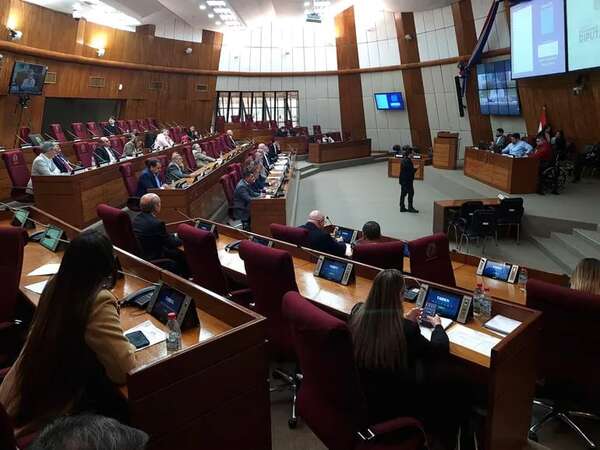 En reunión con Diputados, gobierno de Peña no aclara las dudas sobre Itaipú - Economía - ABC Color