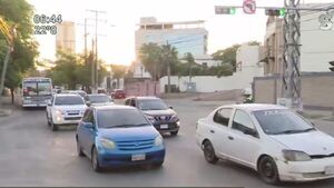 Nativos realizan cierres en la avenida Artigas - SNT