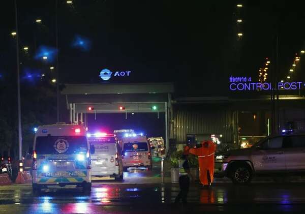 Turbulencias extremas: 20 pasajeros de Singapur Airlines están en terapia - Mundo - ABC Color