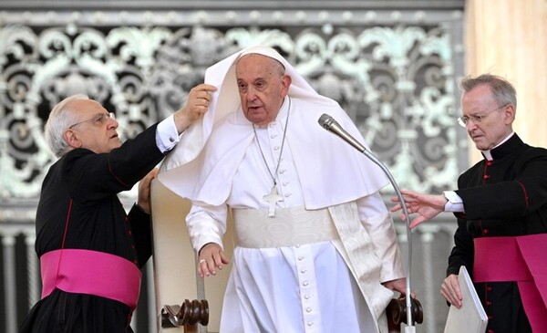 El Papa alarmado afirmó que “el mundo está en tiempos de guerra mundial”, eliminando el término “a pedazos” que utilizaba - .::Agencia IP::.