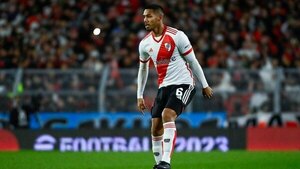 Versus / La hinchada de River Plate se "hartó" de David Martínez y le llueven críticas