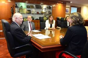 CSJ e IPPDH renuevan convenio para el fortalecimiento de la institucionalidad y la gestión pública paraguaya y regional