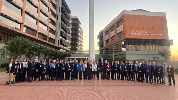 Intercambiarán información sobre lavado y narcotráfico