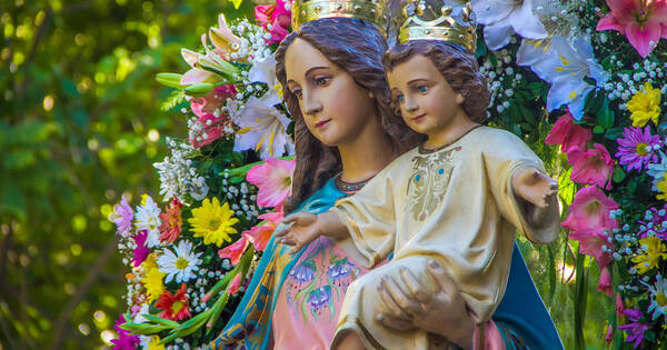 A full los preparativos para Conmemorar el día de la Virgen María Auxiliadora