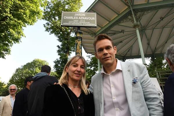 París dedica un jardín a Charles Aznavour, uno de sus hijos más universales - Viajes - ABC Color