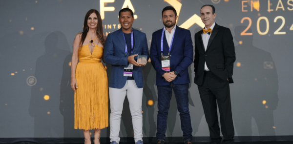 ueno bank conquista el Platino: se consolida como l铆der en innovaci贸n en Fintech Americas 2024 - Revista PLUS