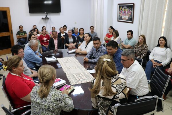 Salud y Economía trabajan con gremios para recategorizar y desprecarizar a sector de enfermería