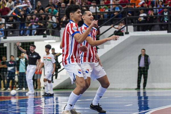 Paraguay golea a Perú y es lider de la Serie C
