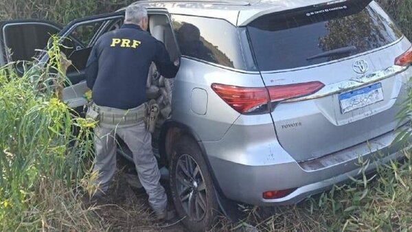 Circulaba con camioneta clonada de la hija de ex presidente Nicanor Duarte en Brasil