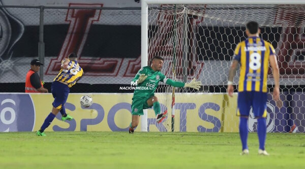 Versus / Súper Gastón, el héroe que sostiene la ilusión de Olimpia
