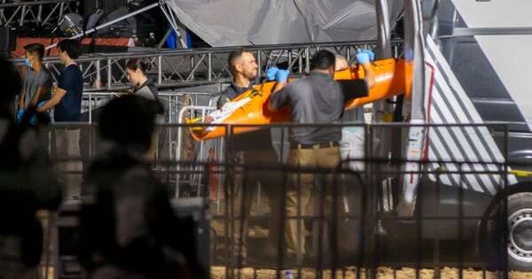 La Nación / México: reportan 9 muertos y 50 heridos tras colapso de escenario en mitin político