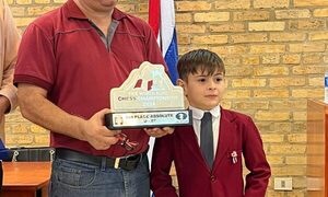 Reconocen a ajedrecista esteño, vicecampeón internacional