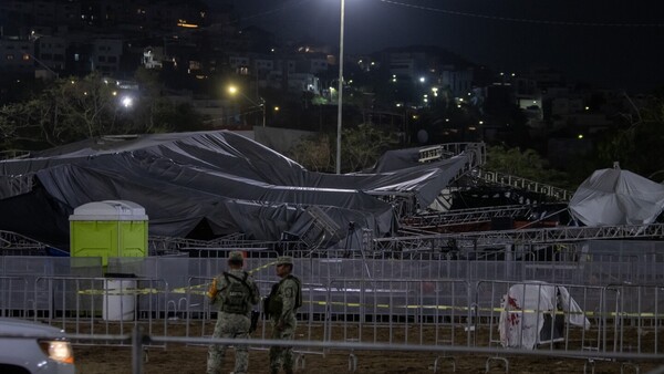 Escenario se desploma en un acto de campaña en México y deja 9 muertos y 50 heridos