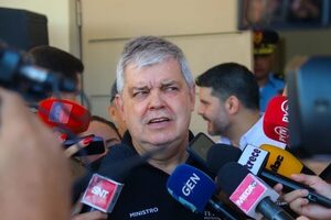 Tobilleras electrónicas: licitación para comprar se haría en junio anunció Riera
