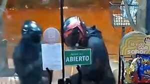 Perro evitó que ladrones roben la despensa de su dueña
