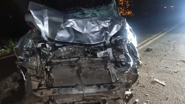 VEHÍCULO COLISIONÓ CON UN ANIMAL VACUNO EN CNEL. BOGADO - Itapúa Noticias