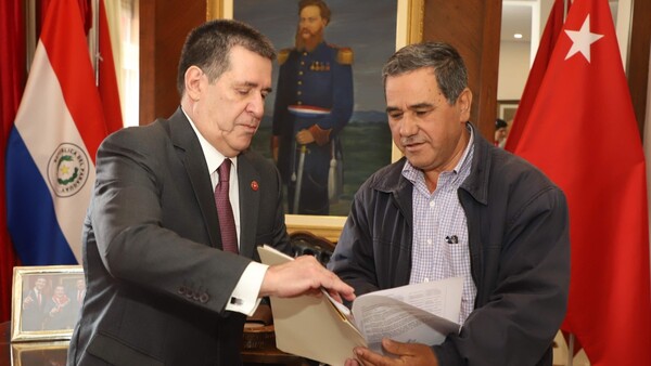 Exdirigente de Misiones se une al Partido Colorado tras 40 años en el PLRA - ADN Digital