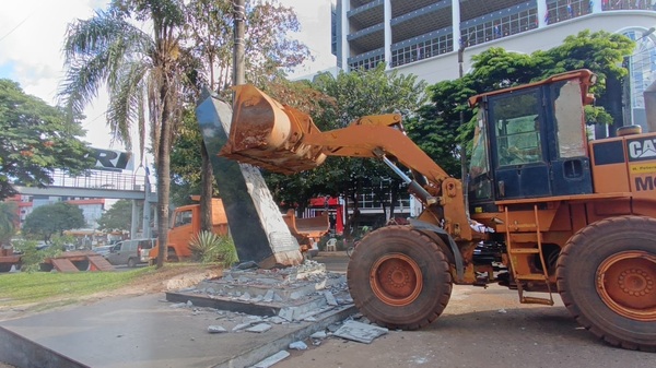 MOPC terminó demoliendo escultura masónica de CDE