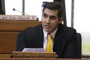 Diputado renuncia a comisión antinarcotráfico que integraba exdirector de Inteligencia de Senad - Política - ABC Color