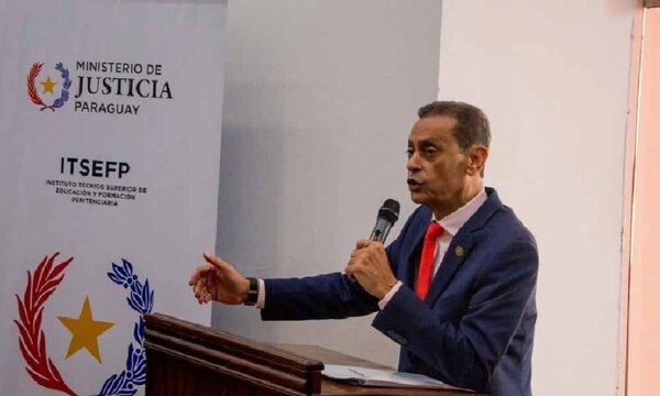 Tras escándalo por proveedor fantasma premiado, Ángel Barchini renuncia como ministro de Justicia – Prensa 5