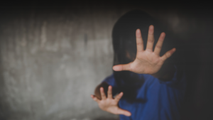 Niña de 10 años abusada está en UTI: su madre y un hermano fueron imputados - Unicanal