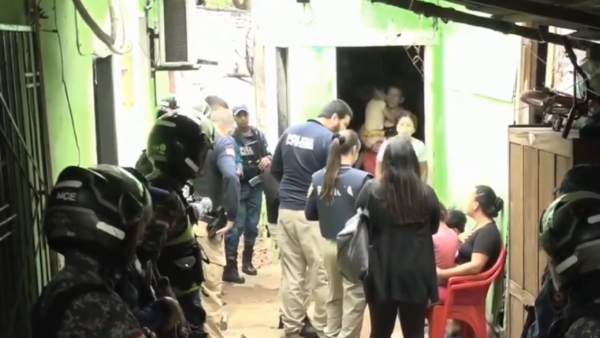 Realizan varios allanamientos por casos de microtráfico y sicariato en el Bañado Sur