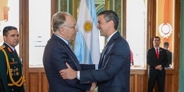 Nuevo embajador argentino se presenta ante Peña