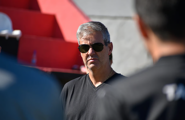 Regis Marques denuncia arbitraje parcial y expresa preocupación por la permanencia del equipo - Unicanal